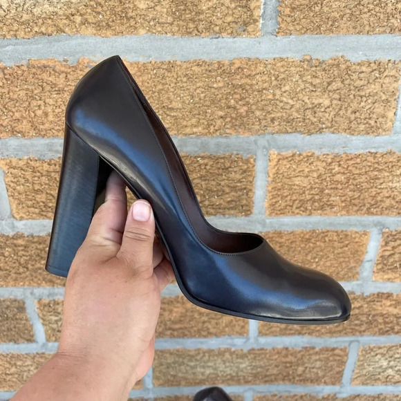 Gucci gray/black heels size 10B - Picture 1 of 11